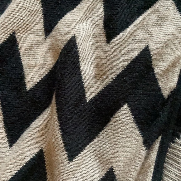 Faded Glory L tan-black chevron open front fringed cardigan sweater - Picture 5 of 6